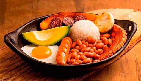  Bandeja Paisa - Một Mâm Ăn Thập Cẩm Ngon Lạ và Bổ Dưỡng của Medellín!