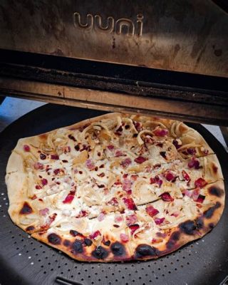  Tarte Flambée: A Symphony of Thin Crust and Savory Simplicity!